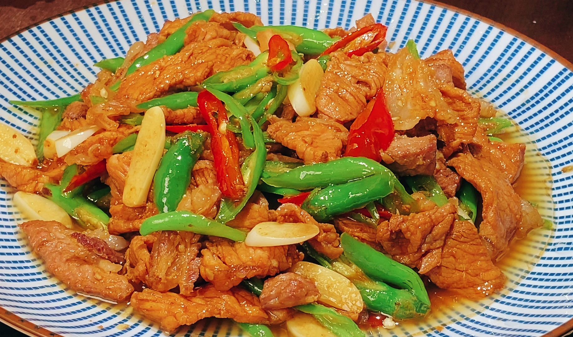 辣椒炒肉怎么做才好吃?湘菜师傅是这样做,难怪这么香,开胃下饭