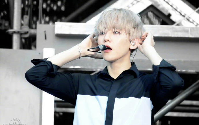 【边伯贤】150801二巡成都场舞台饭拍合集