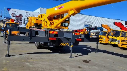 12吨汽车吊 东风底盘,8 米加长6节单板臂 加配后移位腿 #吊车 #12吨