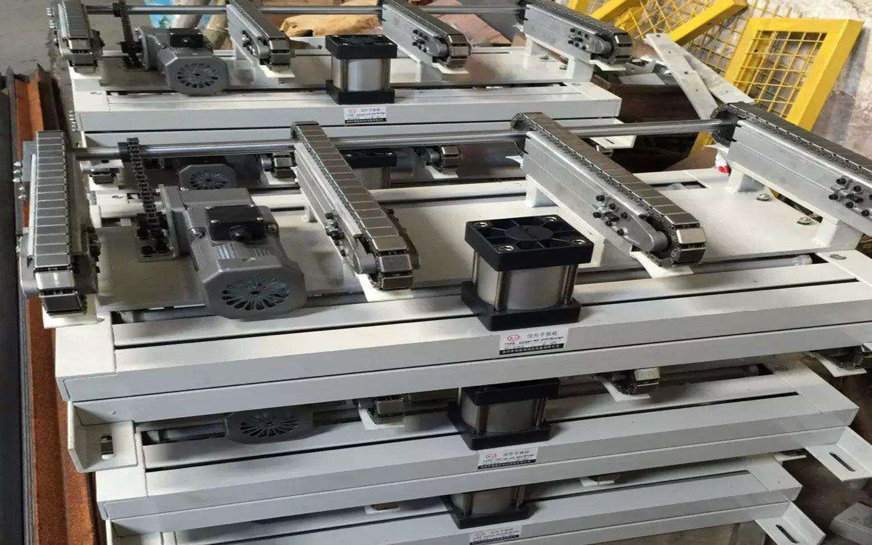 气缸顶升输送机构工作原理是什么?常在什么场合使用?如何设计它?