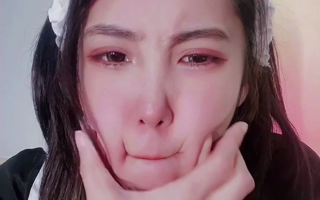 为了做这个挑战,我的脸已经废了