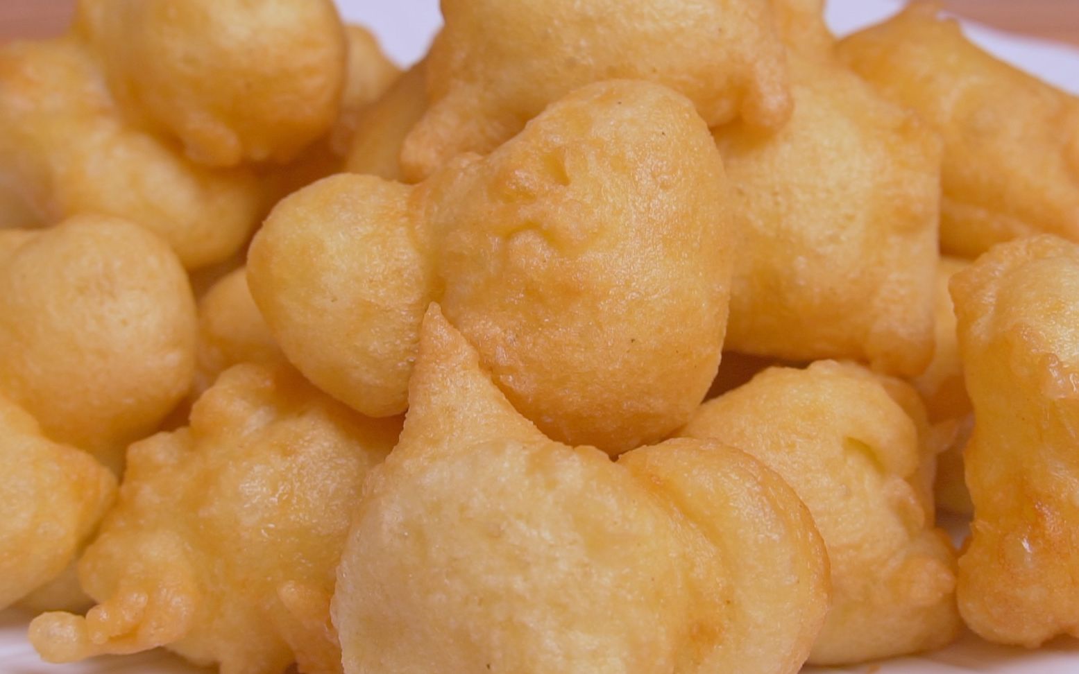 比油条简单还好吃的鸡蛋泡泡,手不沾面就出锅,学会不用买早餐了_哔哩