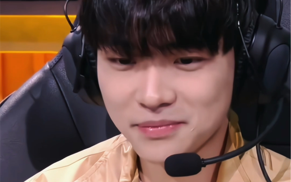 【北京wb星宇】喜欢偷笑的抽象男人