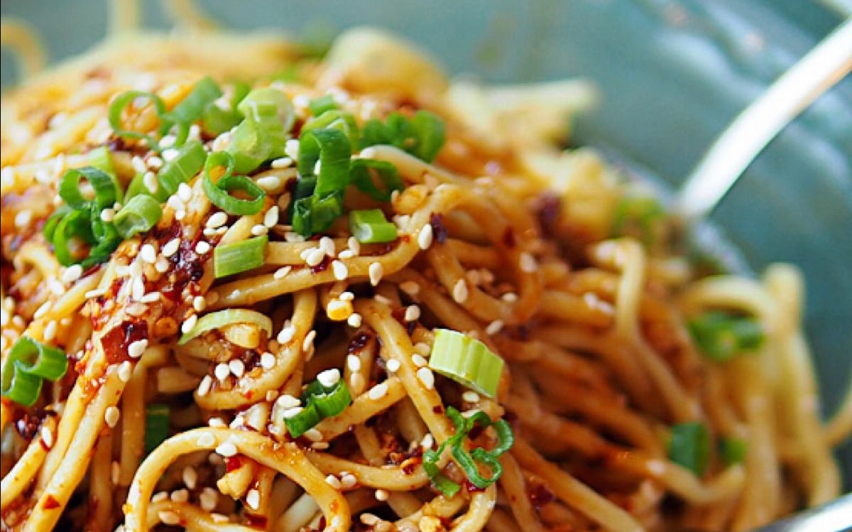 饿鱼揭秘南方人夏天吃什么北有凉皮南有xx