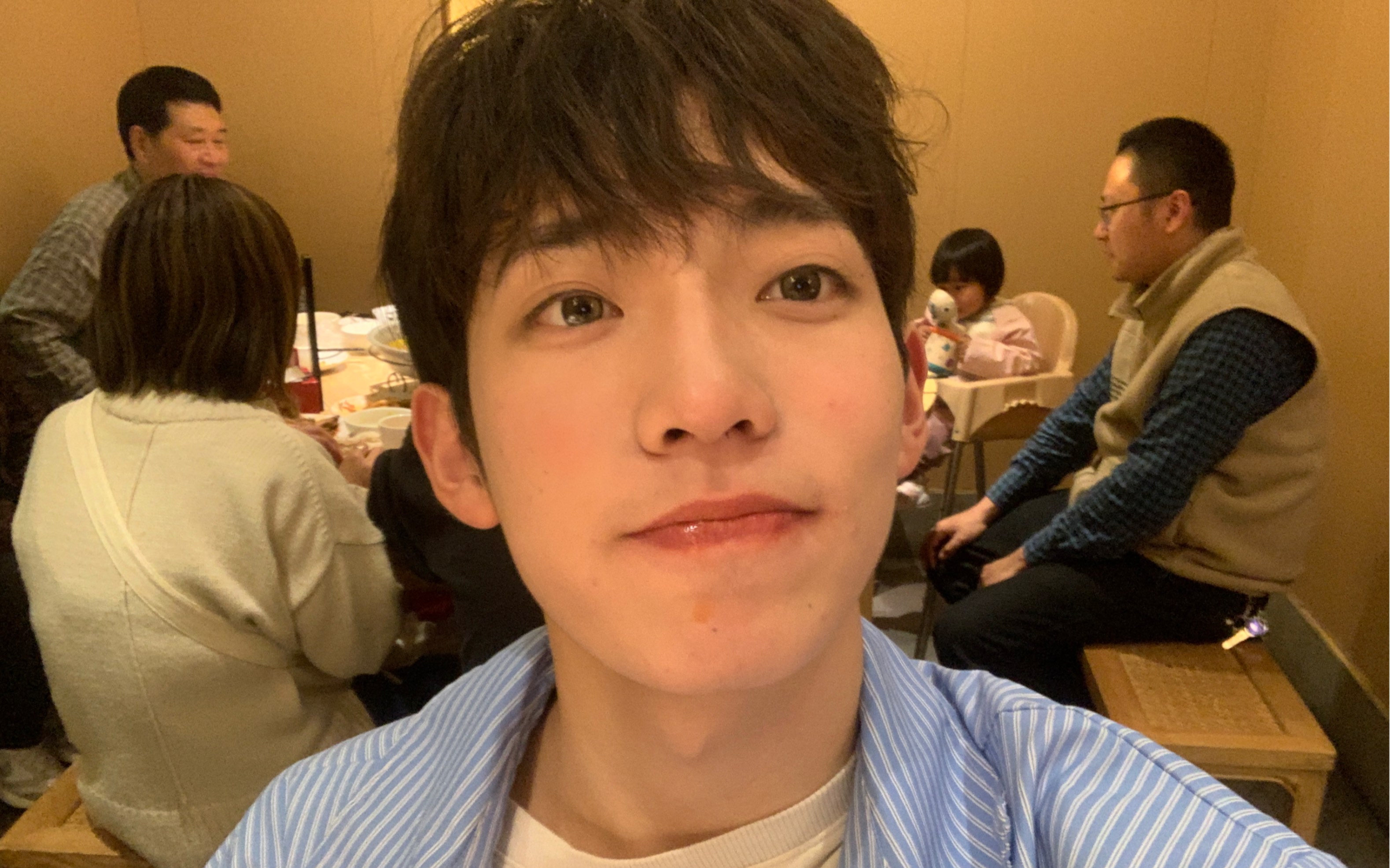 男大学生化妆vlog