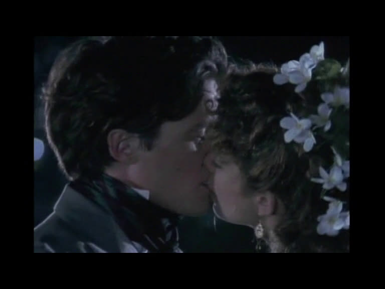 [图]Kissing Hugh Grant【休格兰特吻戏混剪】