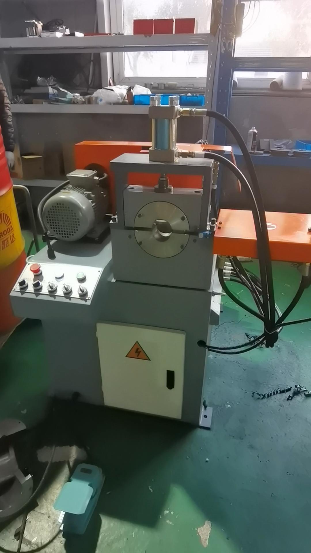 实心圆棒中心打孔单头气动液压倒角机