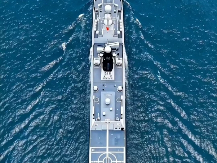 510宁德舰劈浪远航，054A改进型颜值拉满#510宁德舰 #054A护卫舰 #中国海军 #国产军舰 #深蓝海军