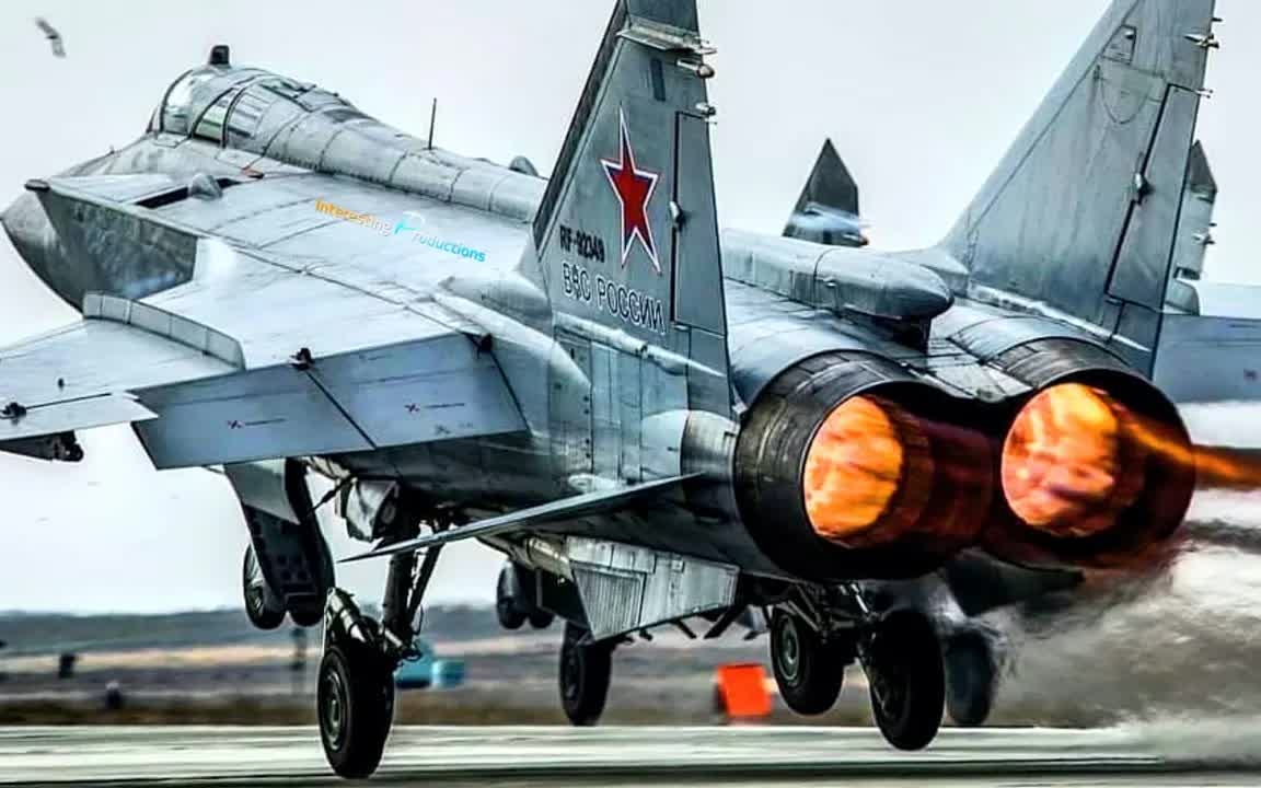 [图][Interesting Productions 4K]俄罗斯空天军MiG-31在北部军区进行空中巡逻