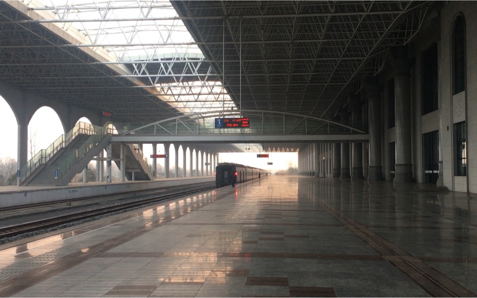 淮安火车站图片