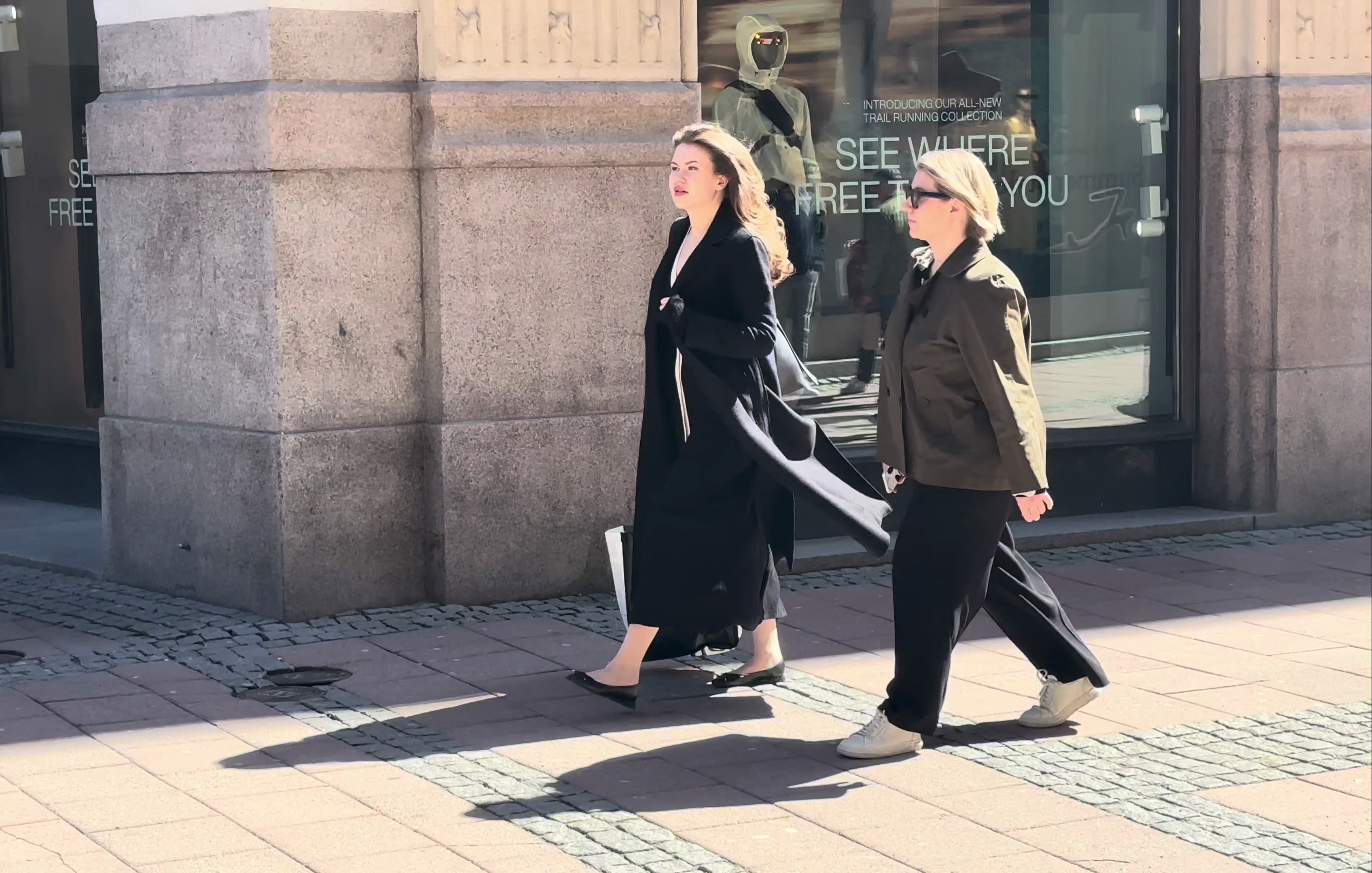 阳光明媚的斯德哥尔摩,斯堪的纳维亚大街瑞典服饰风格分享