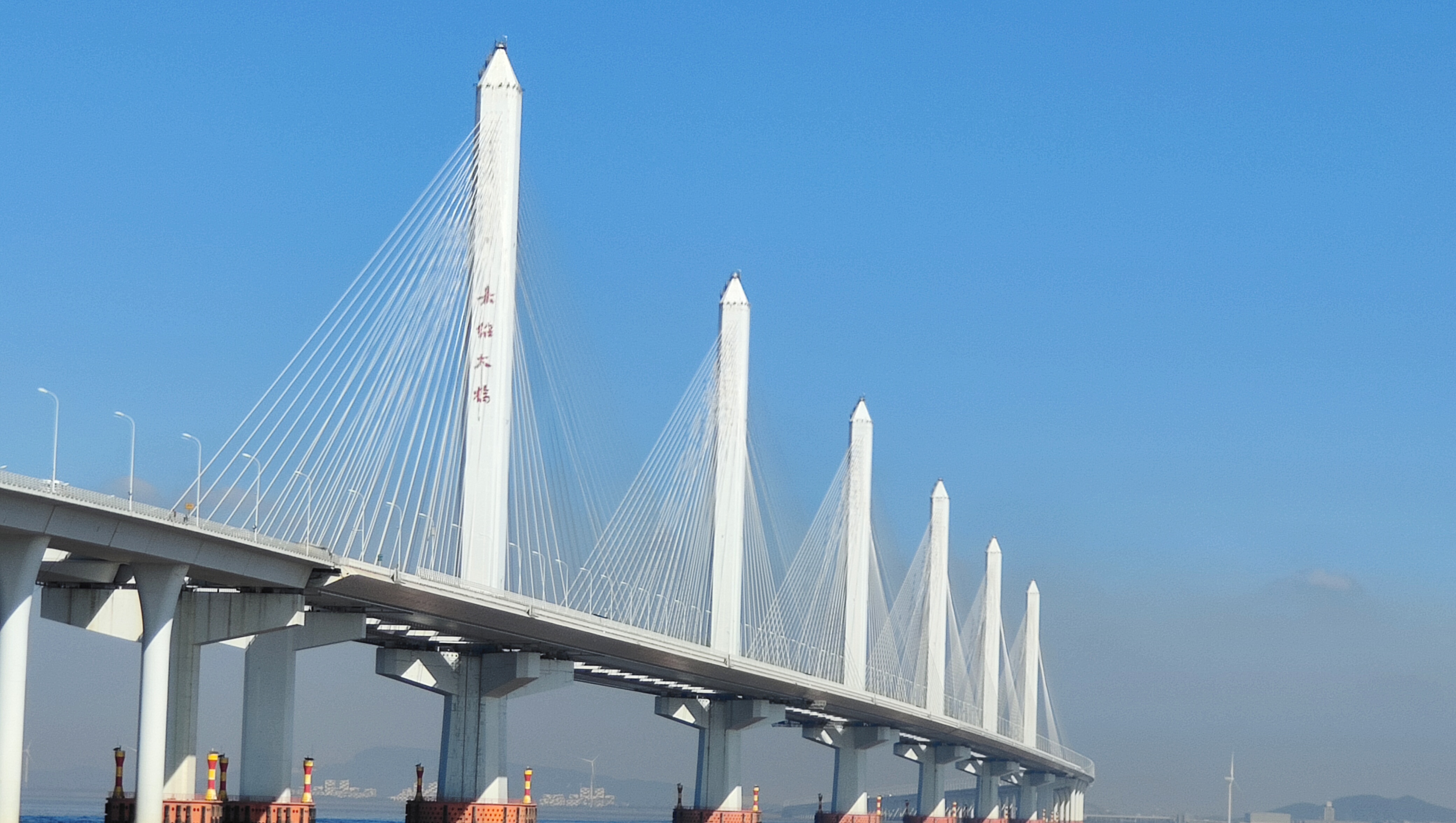 钱塘江入海口第二跨海大桥,连接上虞和海宁的跨江通道,气势宏伟