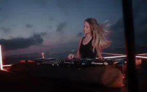 Скачать видео: Nora En Pure Live From Bali