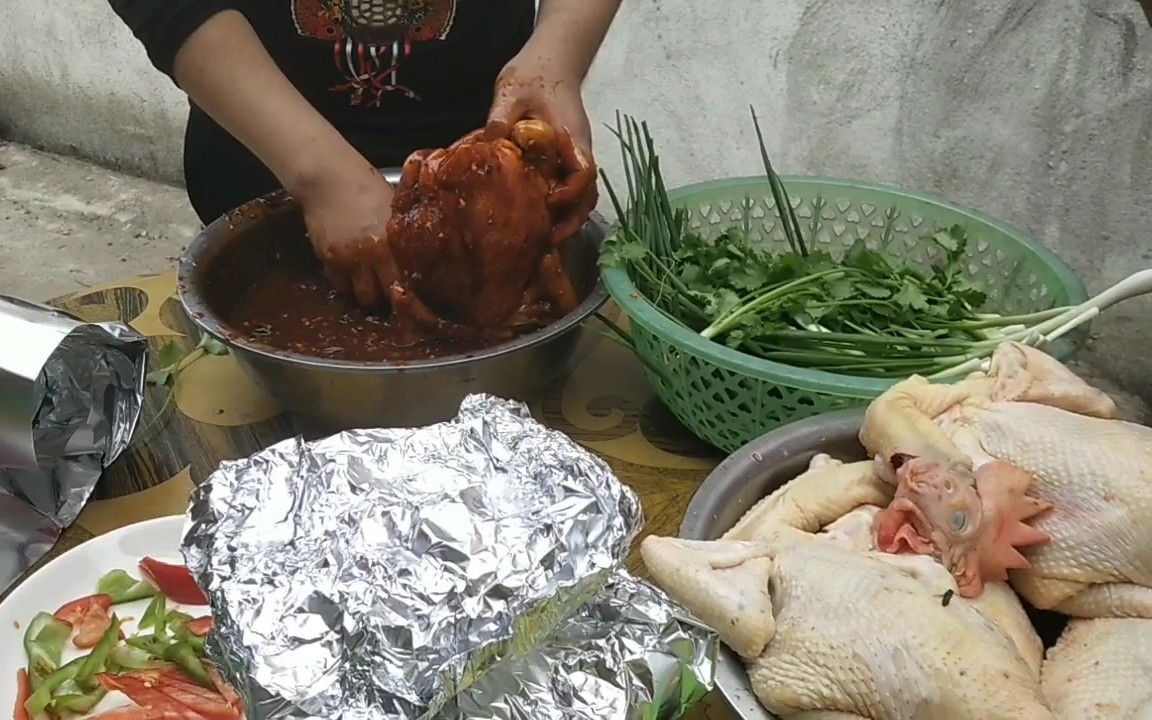 小伙请来广州一级大厨 做南三岛“魔鬼美食”翁鸡 神仙闻到都要下凡啊哔哩哔哩bilibili