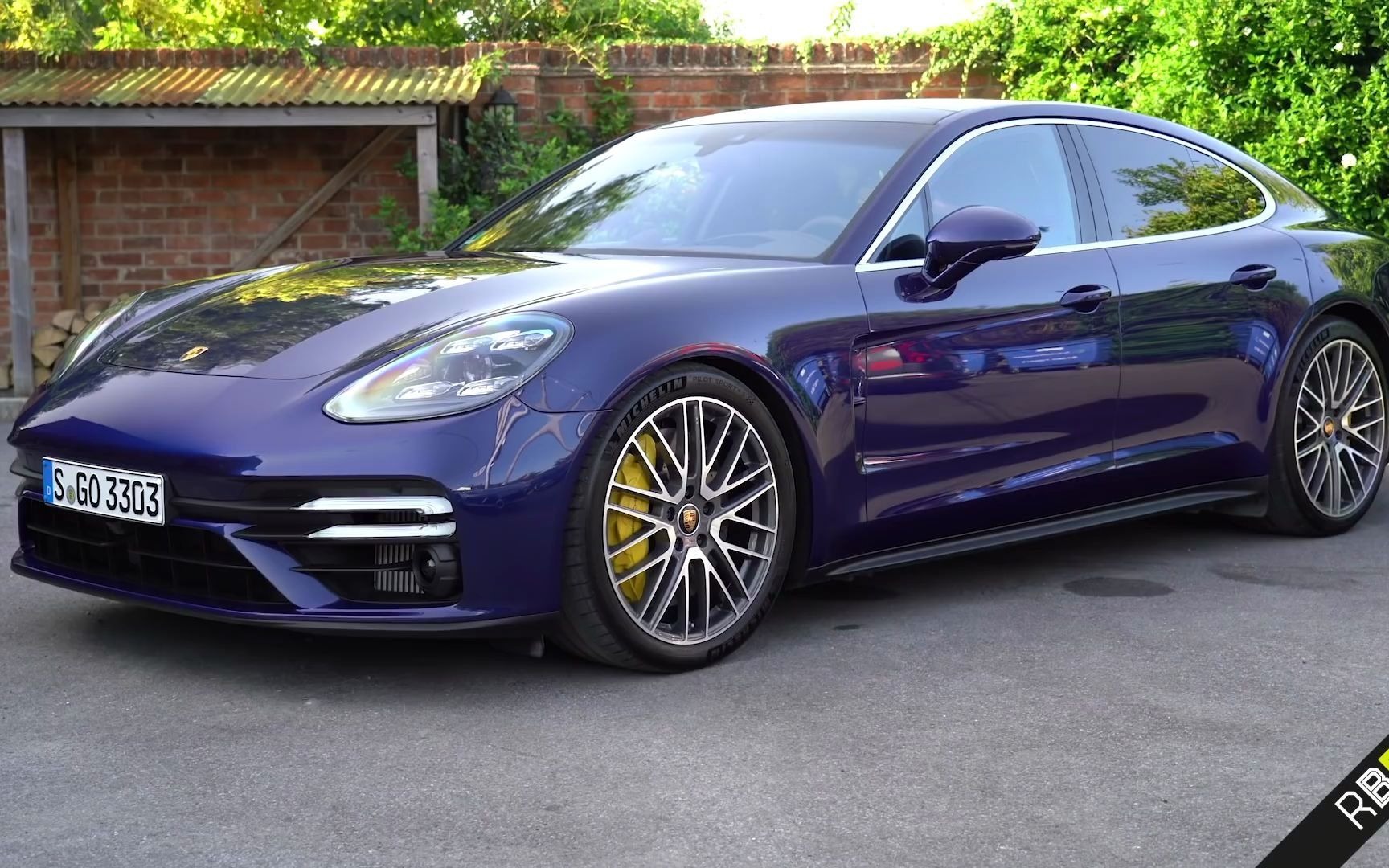 【终极轿车】2021款全新保时捷帕拉梅拉turbo s_哔哩哔哩_bilibili