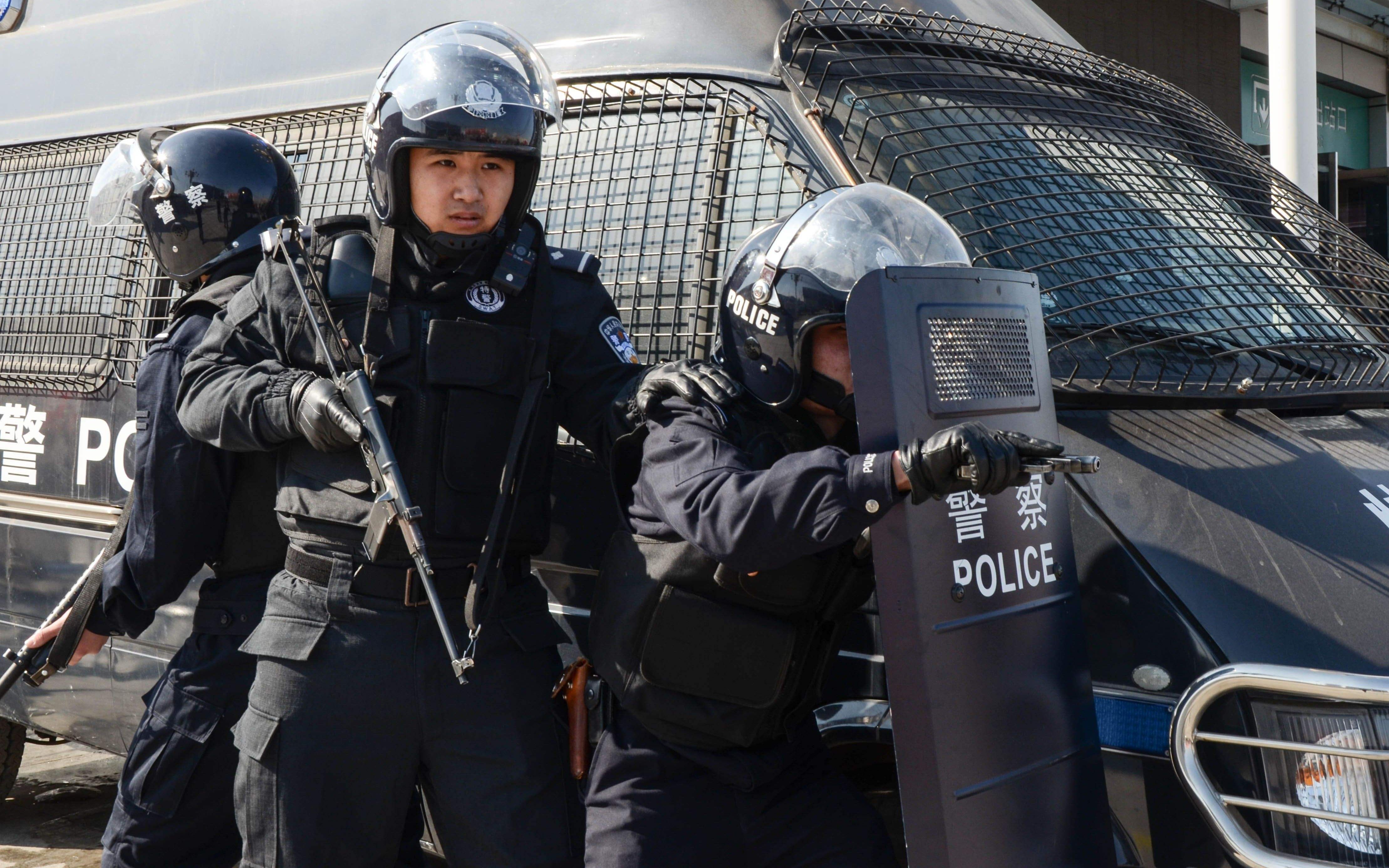 我堂堂反恐精英竟被c4炸死了?_哔哩哔哩 (゜-゜)つロ 干杯~-bilibili