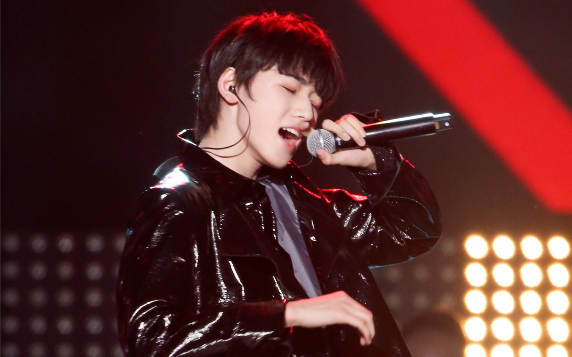 【台风少年终极成团夜】《兰花草》宋亚轩