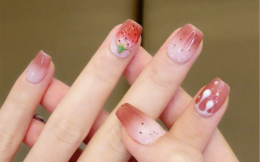 奶牛味的草莓91 #超好看的美甲#仙女必备#美甲款式推荐#高级感美甲