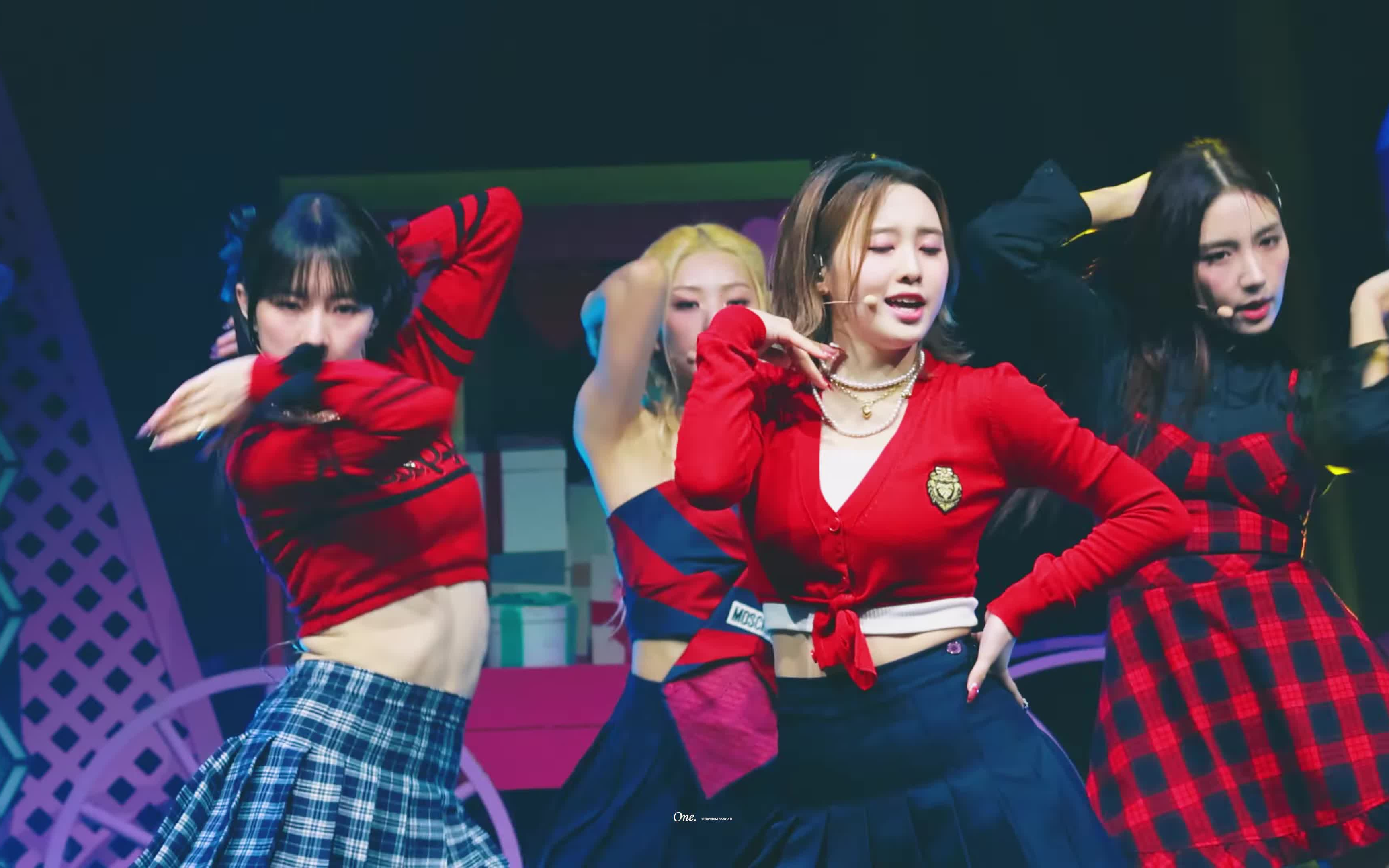 lightsum fan meeting4k--蓝光-女团-饭拍-lightsum sangah fancam