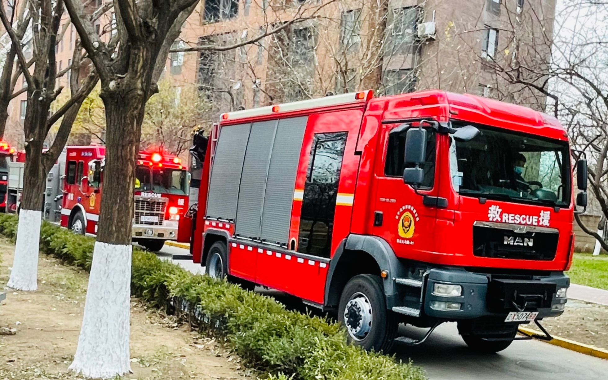 沈阳消防东北大马路站 永强抢险 大力 捷通32米云梯