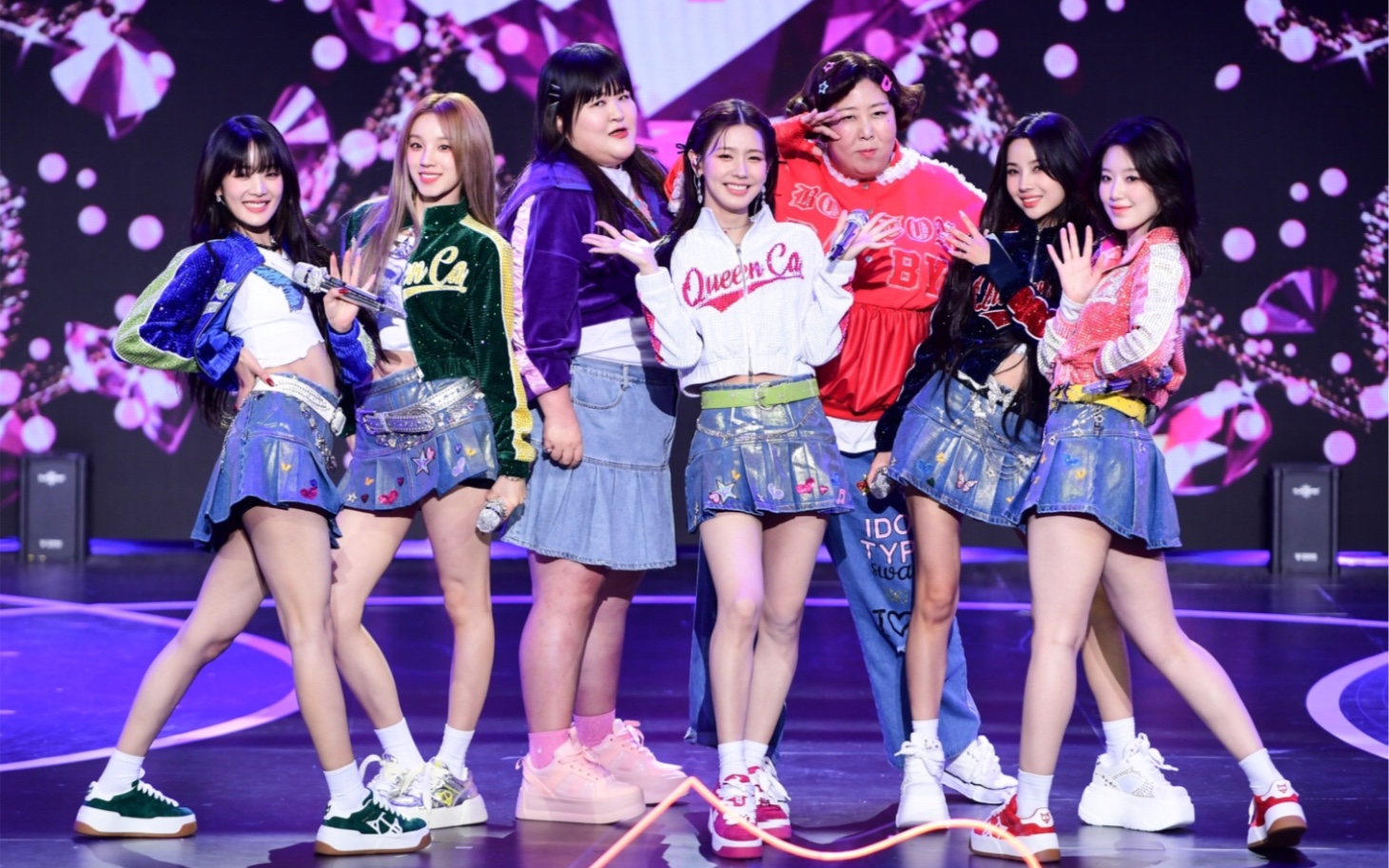 真小品女团!sbs更新女娃queencard舞台视频.