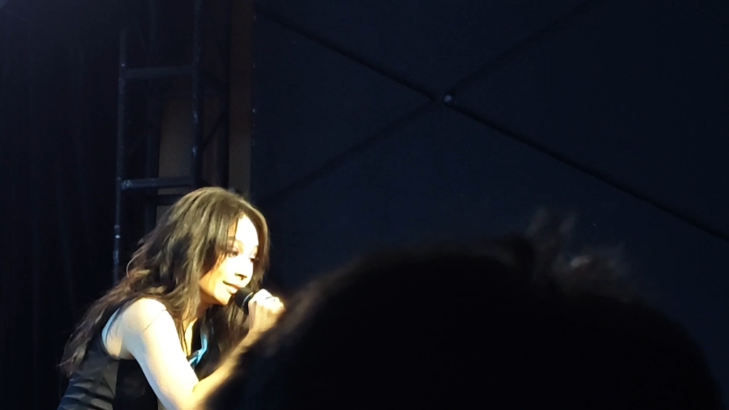 月牙湾 faye詹雯婷 广州巡演演唱会(有静音 有跟唱 慎入)