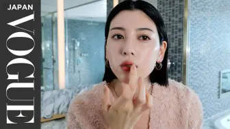 Download Video: 【中英双字】三吉彩花教你打造韩系水光肌＋元气血色妆！| Beauty Secrets | VOGUE JAPAN