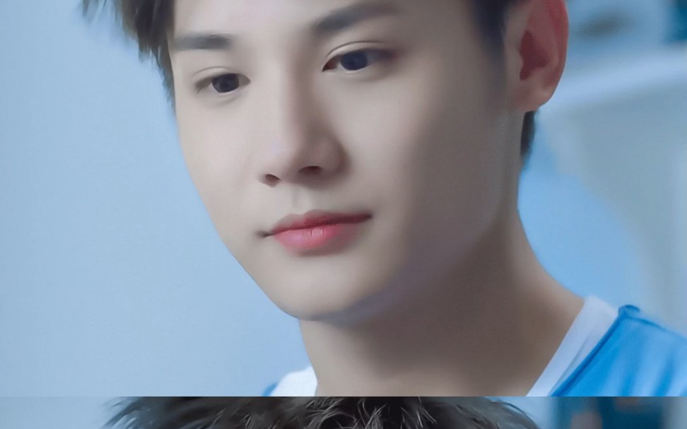 郑业成 不愧是美人师兄_哔哩哔哩_bilibili