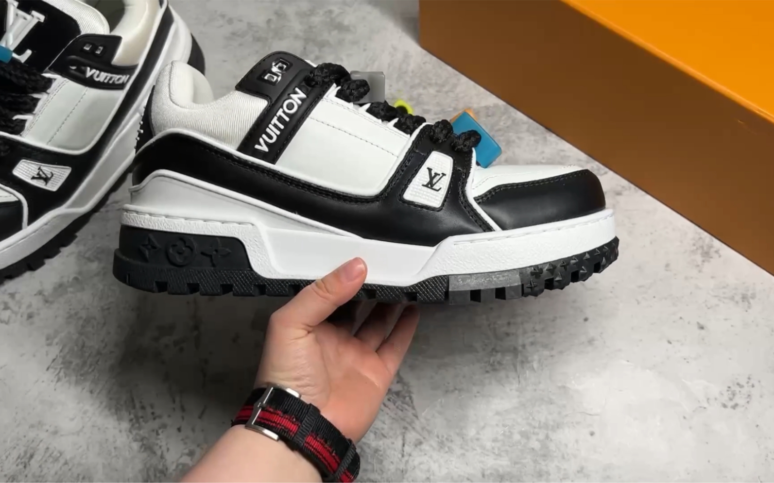 【全方位实拍】lv路易威登 trainer maxi 小胖丁 低帮板鞋 白黑