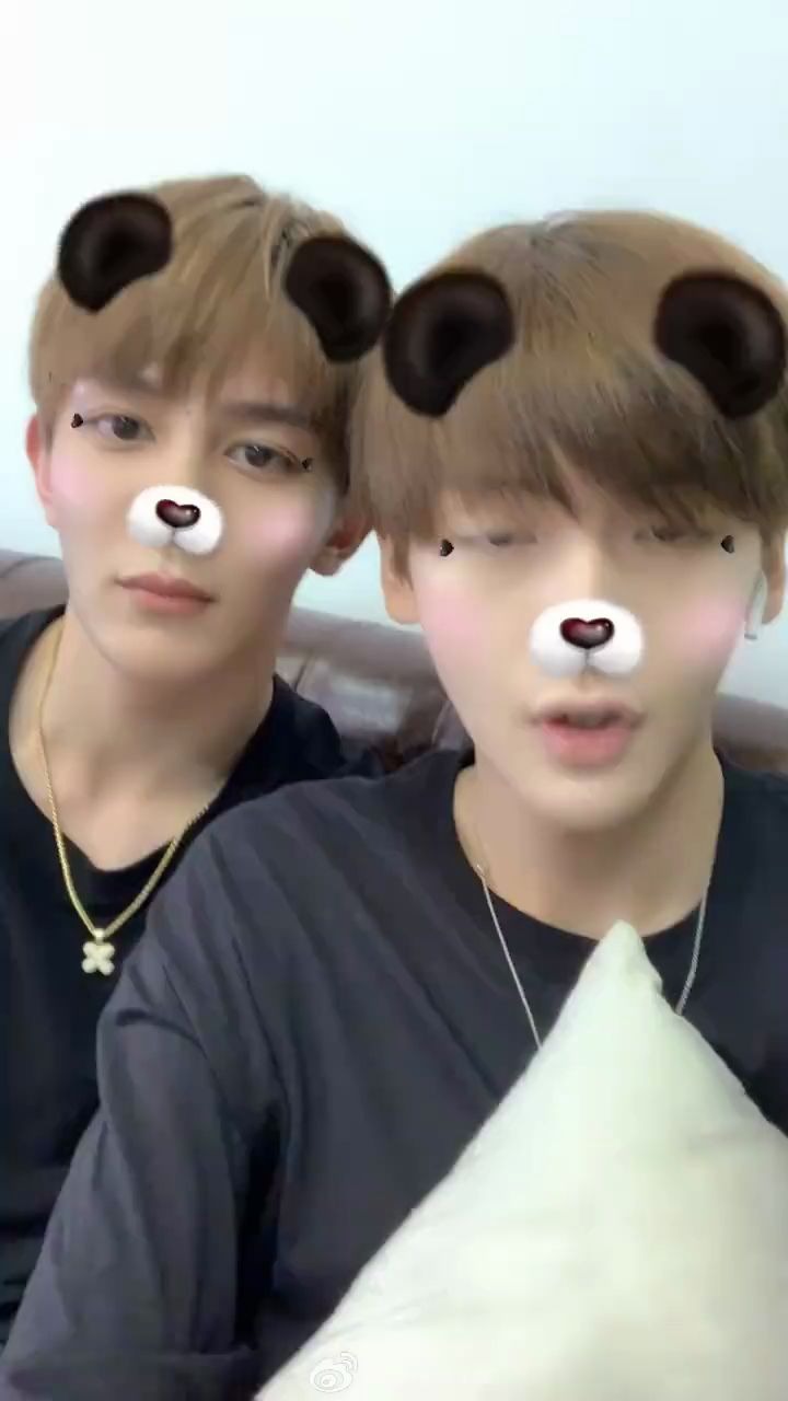 r1se翟潇闻r1se夏之光的可爱沙滩时间