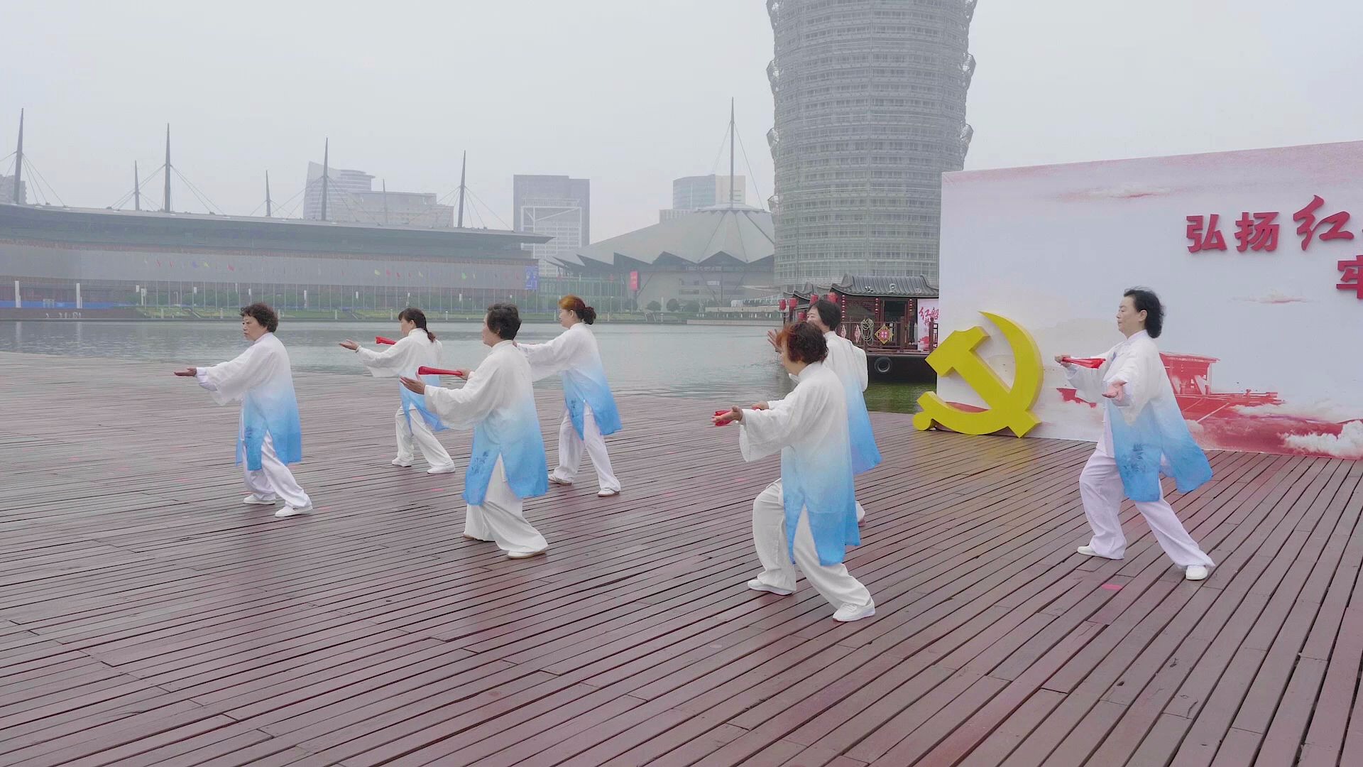 [太极扇精忠报国]_哔哩哔哩_bilibili