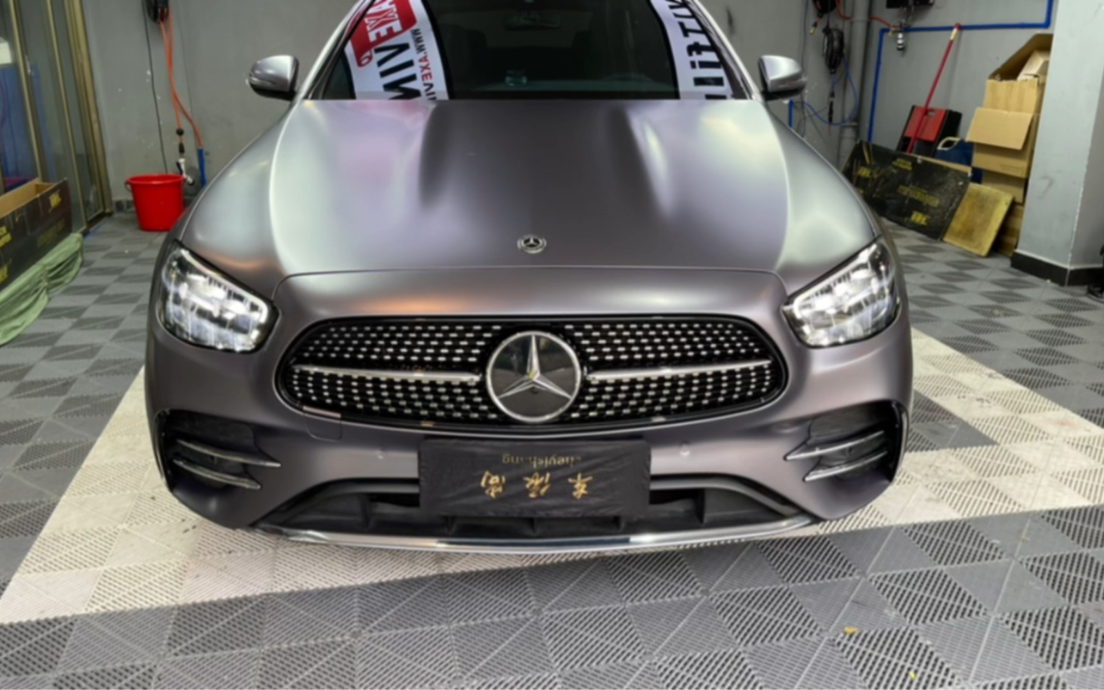 奔驰e级,车身改色膜