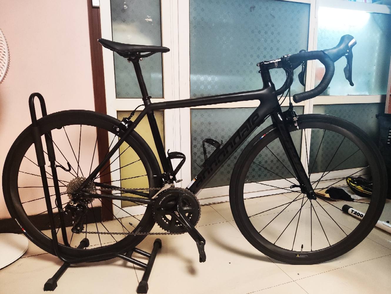 20岁大学牲喜提佳能戴尔超六,新规矩,一个赞爬升10m,一个币爬升20m.