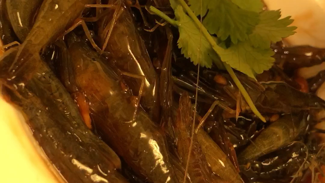 醉活虾这蹦得厉害该咋吃呢