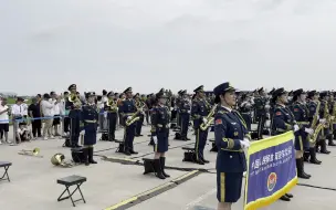 Télécharger la video: 2023长春航空展 | 空军军乐团-《当那一天来临》