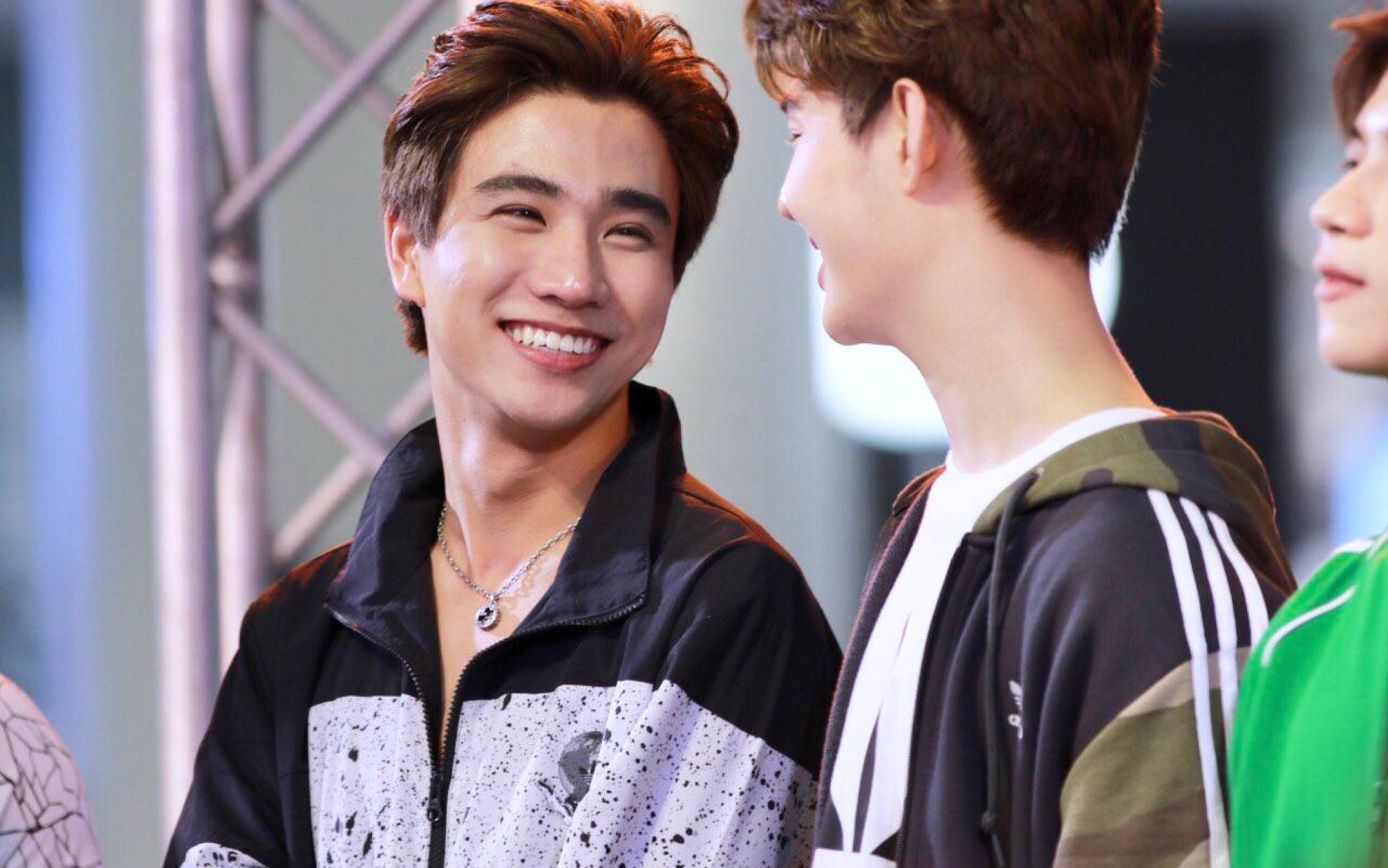 perthsaint明明是喝多了吗把泡芙扛回家见家长吧