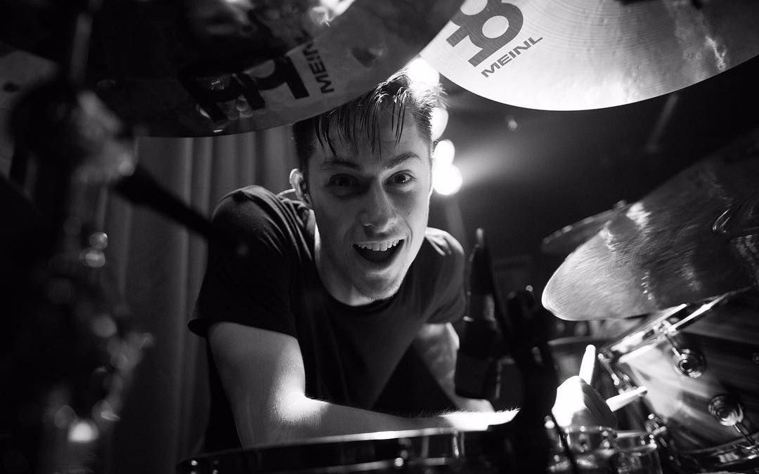 luke holland drum cover - me, originally by the 1975_哔哩哔哩