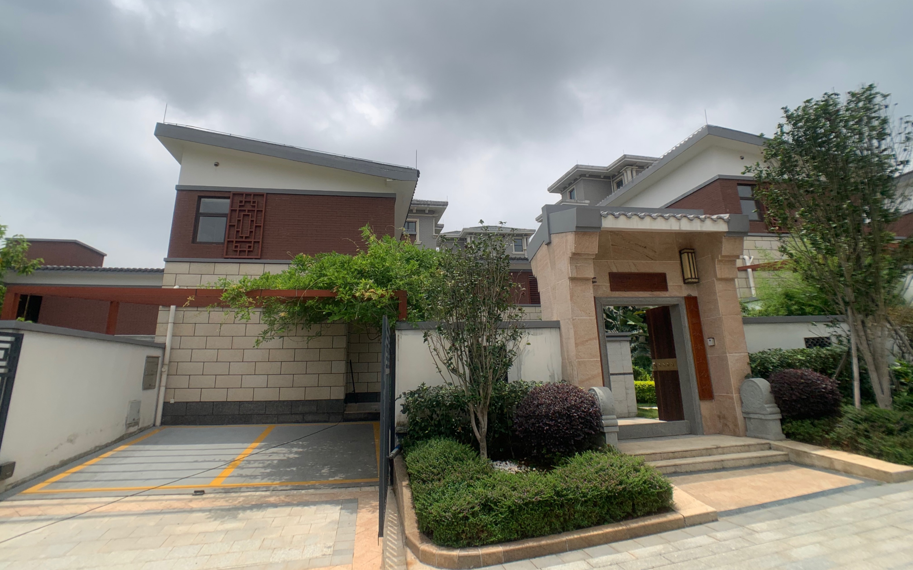 实拍广州《中式合院别墅》围合式布局:203㎡四房三厅四卫,使用面积有