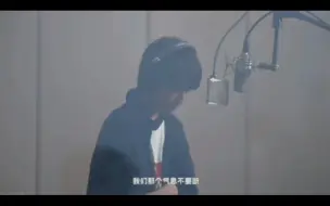 Télécharger la video: 【王橹杰】你敢相信这是一个13岁男孩身上的性张力