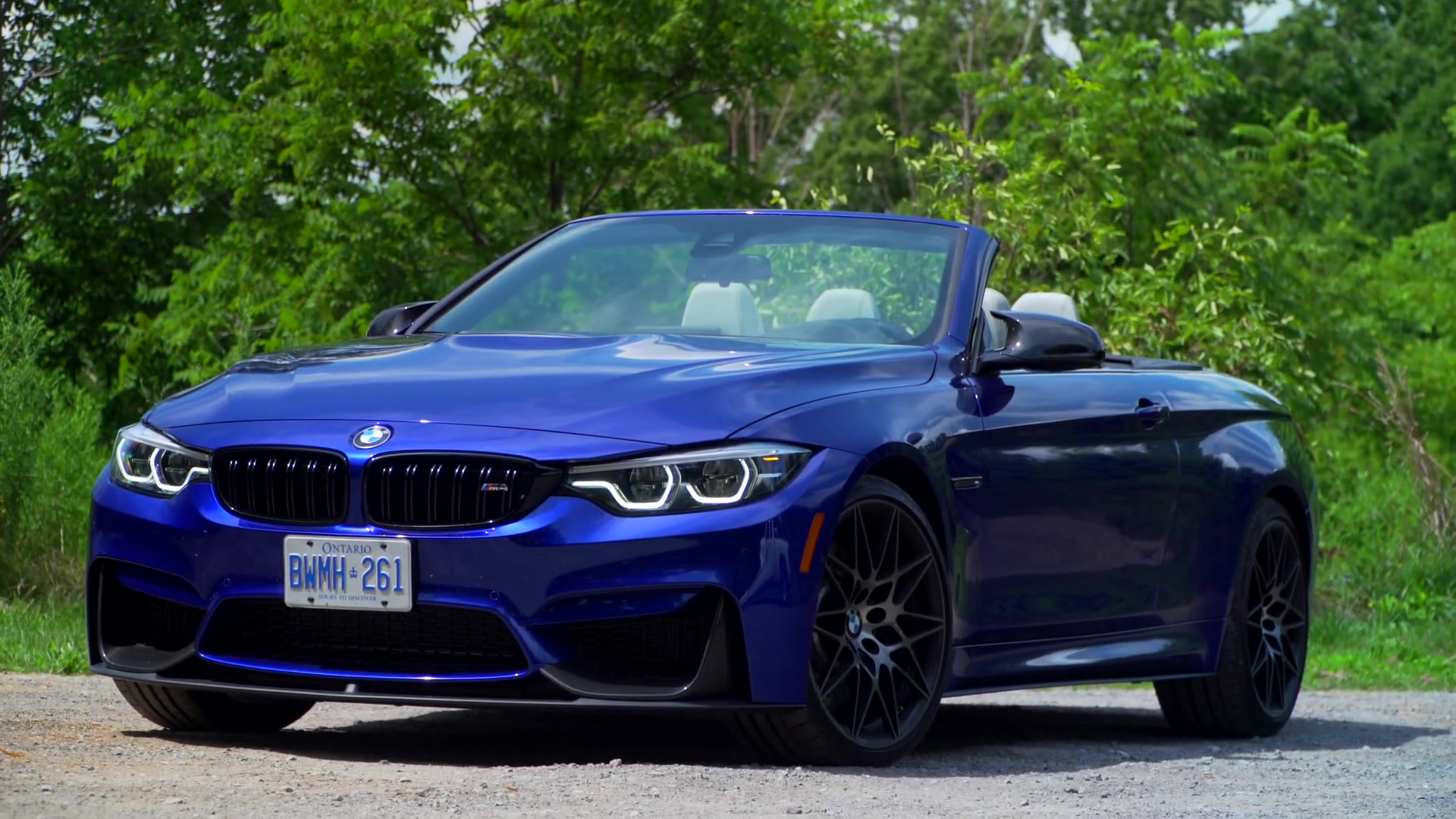 2020 宝马 m4 vs 梅赛德斯奔驰-amg c63 s