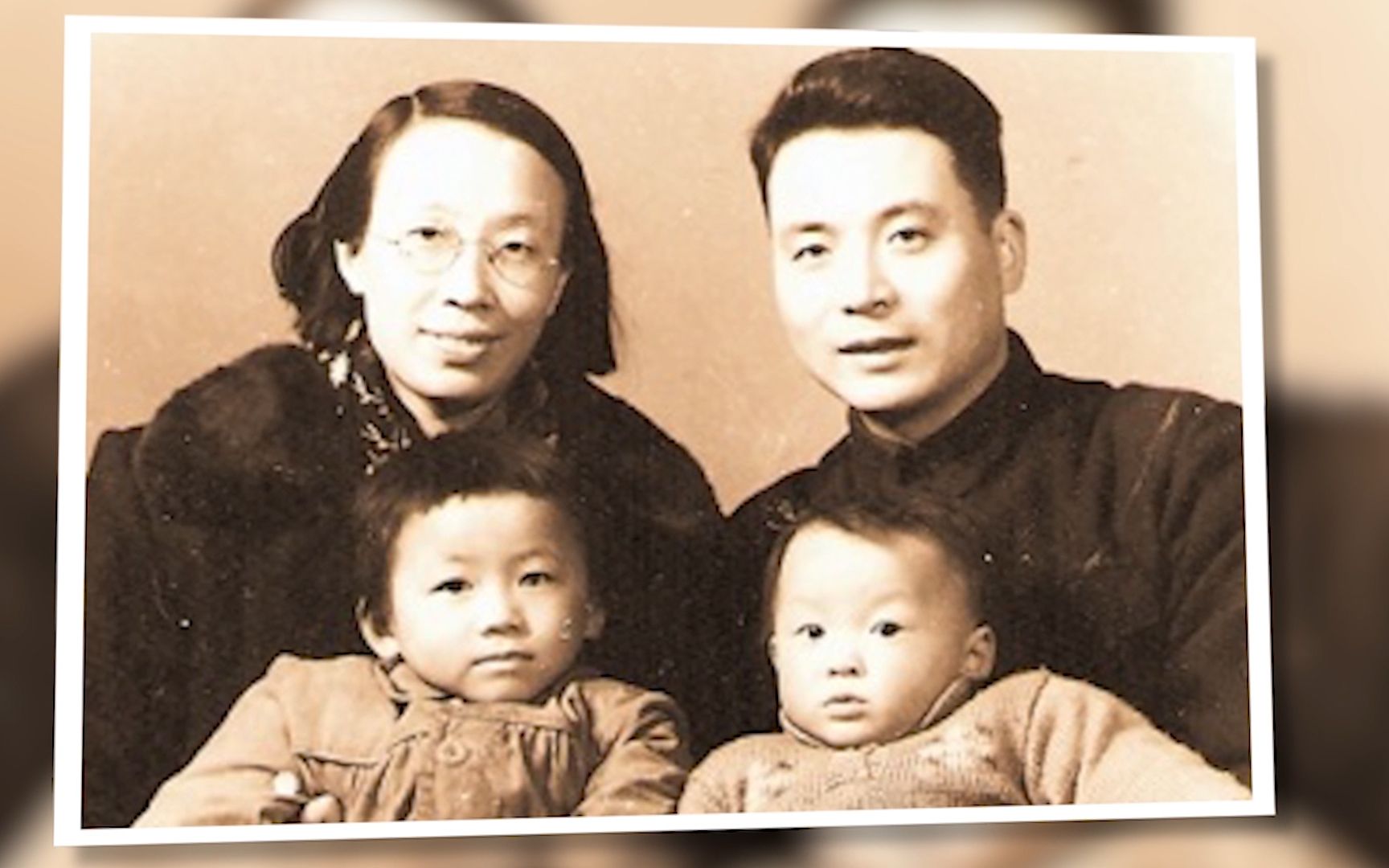 湖南卫视五四文艺晚会王洛勇刘琳朗诵等待背景音乐舞台led背景视频