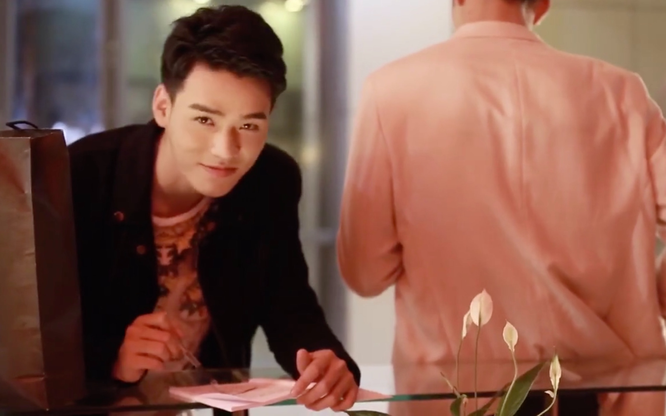 【盛势小妖儿,一笑倾城】妖儿,给爷笑一个就给你吃大香蕉 官方最新