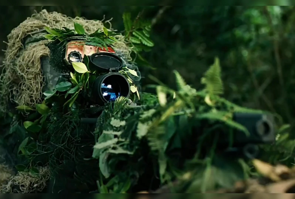 大白天狙击倍镜不遮纱布真不怕被发现