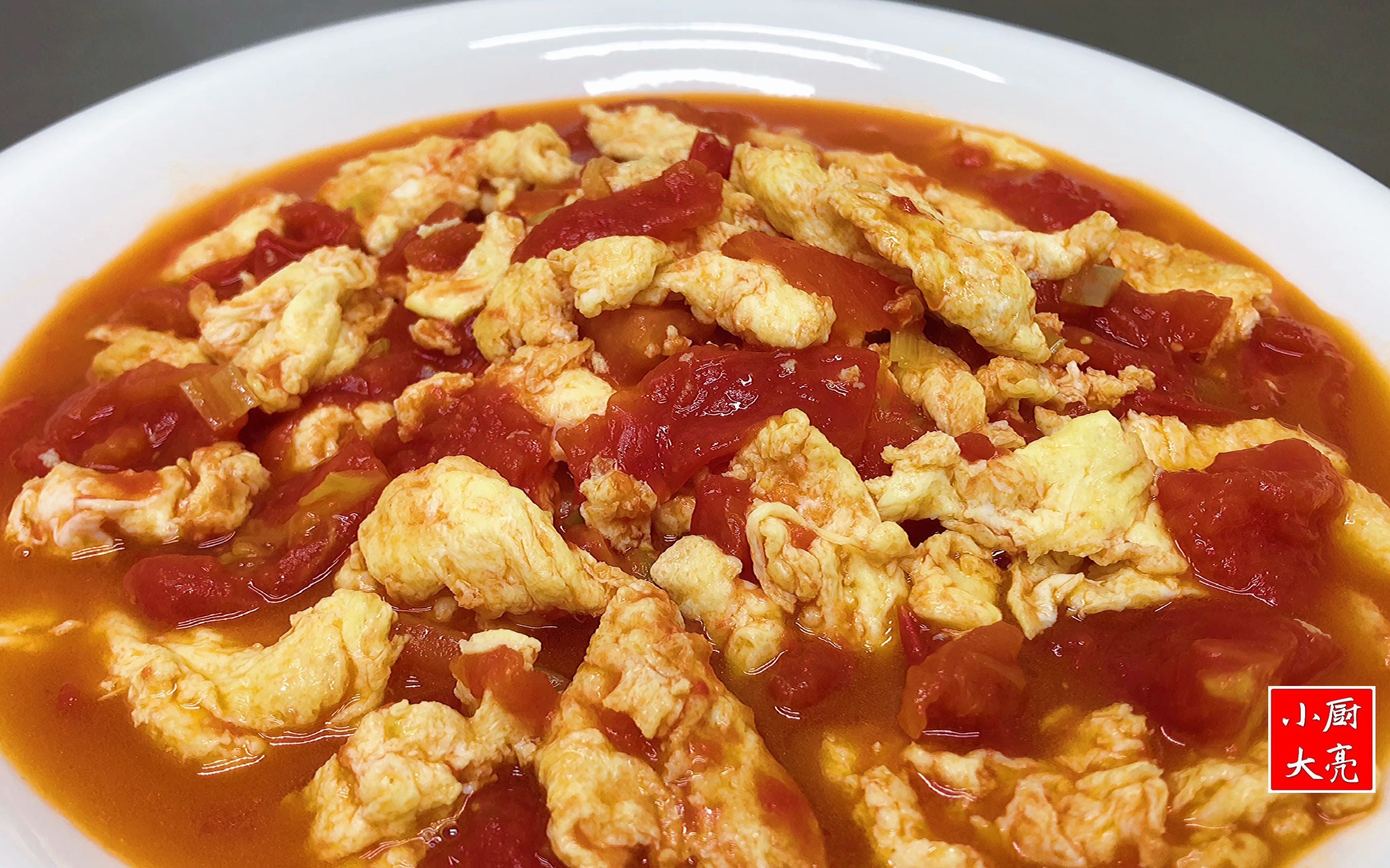 原来大厨这样做西红柿炒鸡蛋,口感鲜嫩,汤汁浓郁,难怪有滋味