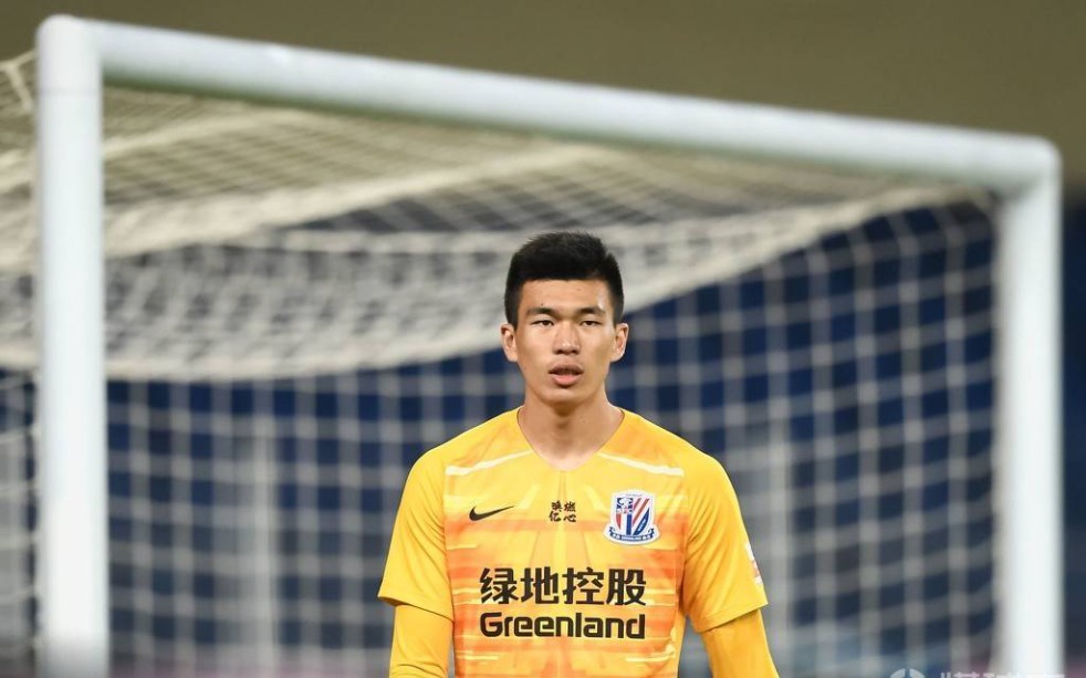 年轻门将马镇在上海申花2020赛季的表现集锦