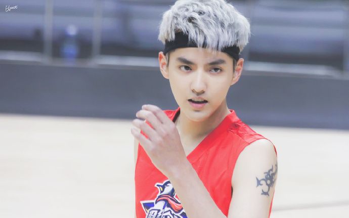 篮球小王子--吴亦凡