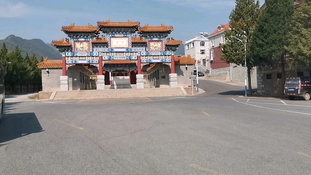 终于到了心心念的北京圣恩禅寺,可惜不开门,进不去啊