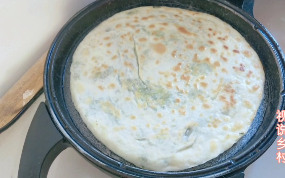 安徽阜阳:农村人的早饭韭菜盒子,一人一个真好吃