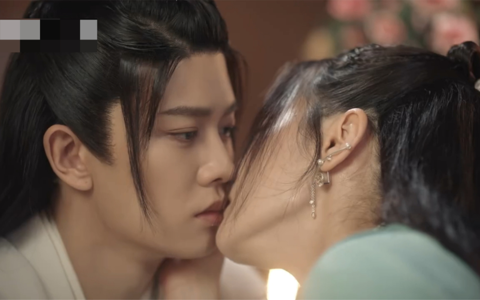 九尾狐与鲛人三吻情定终身,一吻失心起波澜,二吻定情送鲛珠,三吻情定