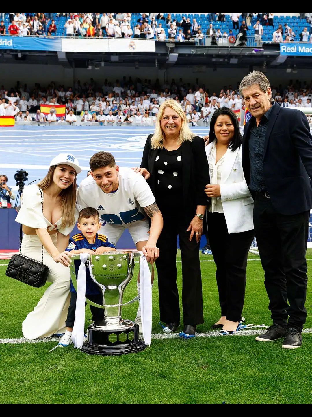 好球西甲庆典皇马太太团合集谁的最好看